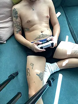 darkdecide online show from November 8, 11:13 am