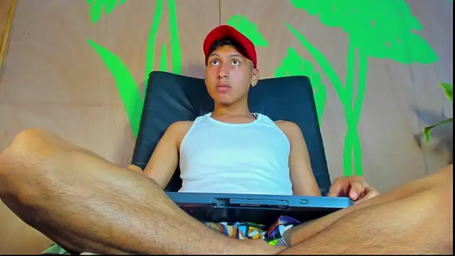 spicy adonhis online show from April 8, 1:31 pm