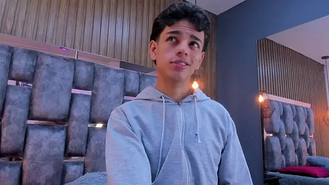 owen  johnson online show from April 29, 11:48 am