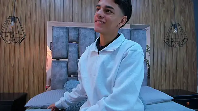 owen  johnson online show from November 22, 12:27 pm