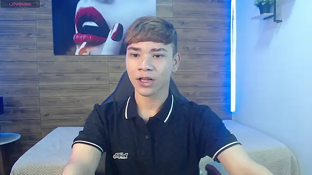 nathanclay online show from February 24, 4:02 am