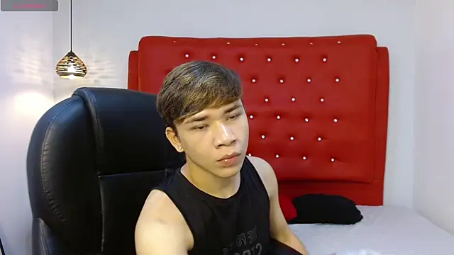 nathanclay online show from June 23, 3:33 am
