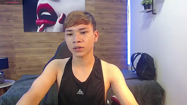 nathanclay online show from March 27, 3:54 am