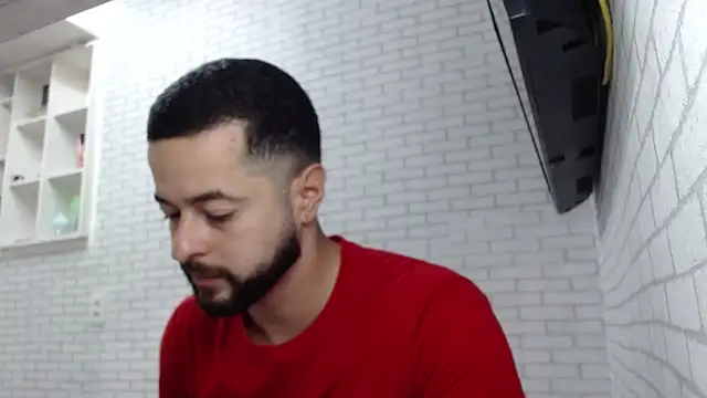 BombeiroHotx online show from April 1, 9:12 pm