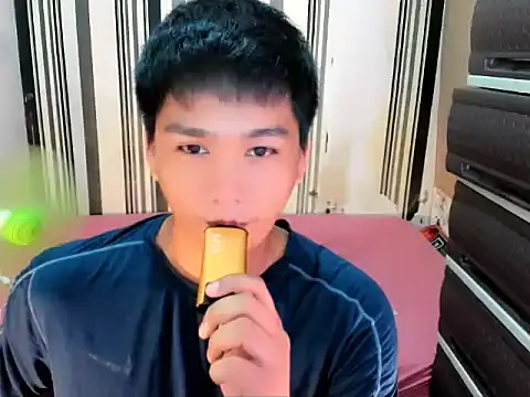 Mister officer69 online show from March 16, 6:45 pm