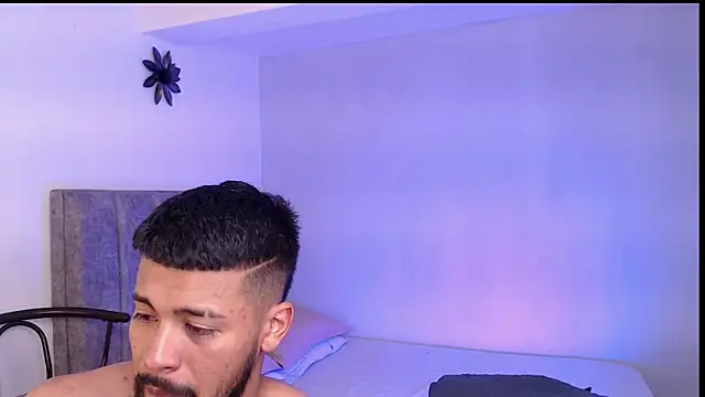 Eevil boys 77 online show from October 15, 6:43 am