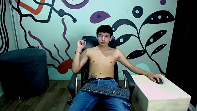 Snapshot of Luca_vega chatting on September 26, 2:15 pm Luca vega online show from September 26, 2:15 pm