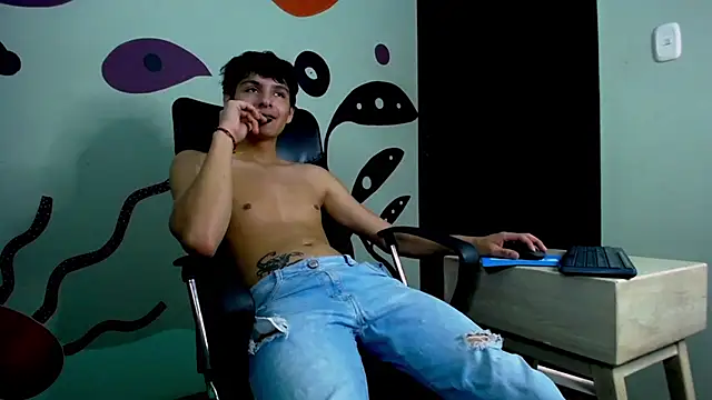 Snapshot of Luca_vega chatting on September 24, 2:04 pm Luca vega online show from September 24, 2:04 pm