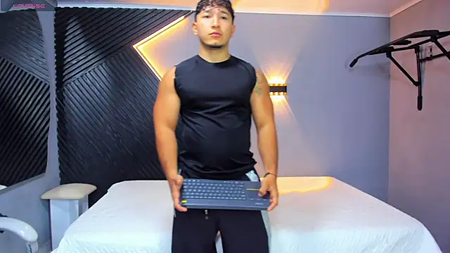 Horny nick18 online show from April 22, 11:48 am