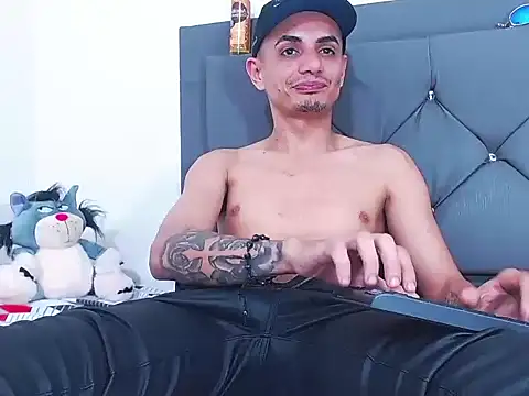 Snapshot of pitersonntt chatting on October 26, 11:01 am pitersonntt online show from October 26, 11:01 am