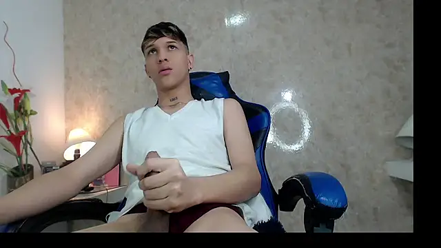 Snapshot of AustinPrice chatting on September 16, 2:29 pm AustinPrice online show from September 16, 2:29 pm