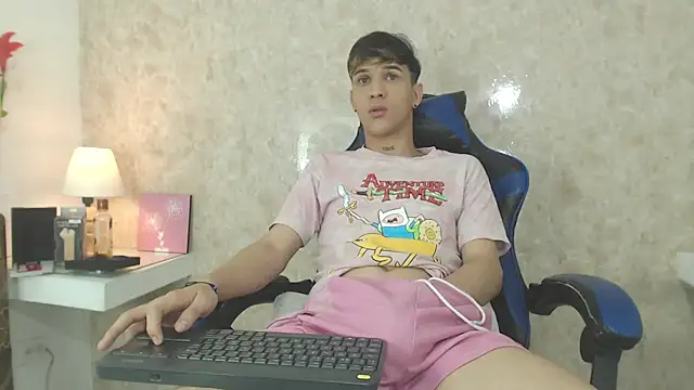 Snapshot of AustinPrice chatting on September 11, 3:55 pm AustinPrice online show from September 11, 3:55 pm