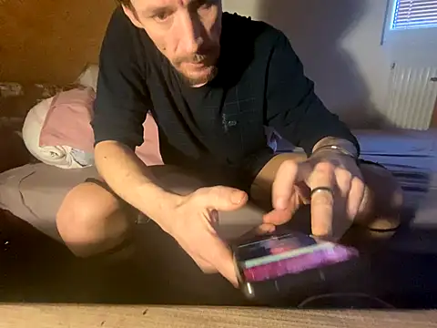 Snapshot of Salon1986 chatting on October 16, 5:59 am Salon1986 online show from October 16, 5:59 am