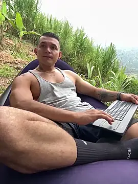 Snapshot of Marco_Vega chatting on October 10, 5:07 pm Marco Vega online show from October 10, 5:07 pm