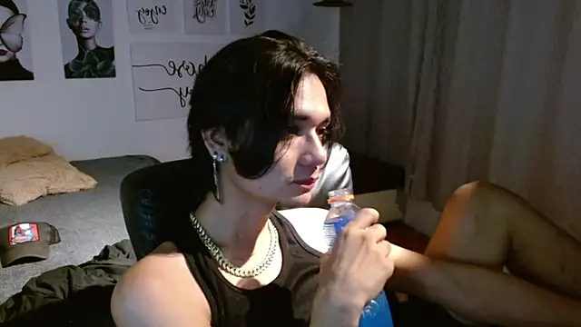 Snapshot of davoxer chatting on October 5, 4:16 am davoxer online show from October 5, 4:16 am