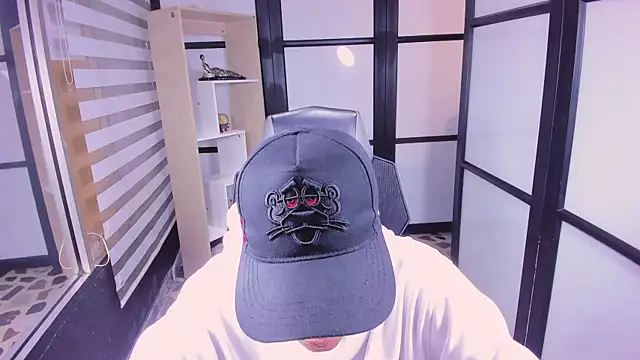 IsaacBlack  online show from October 14, 4:30 am