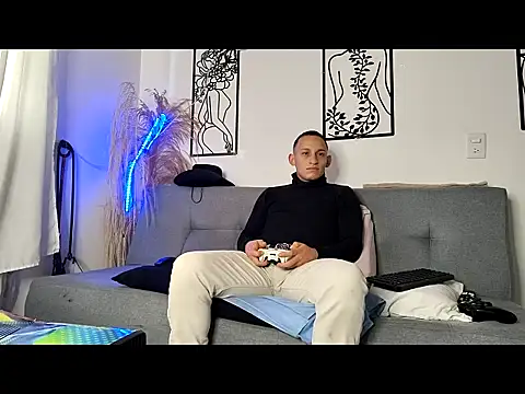 Masterblue hot online show from March 13, 9:10 pm