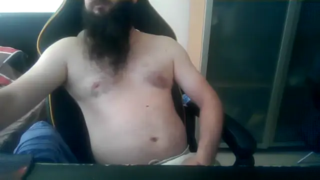 LondonMan1988 online show from April 26, 8:34 am