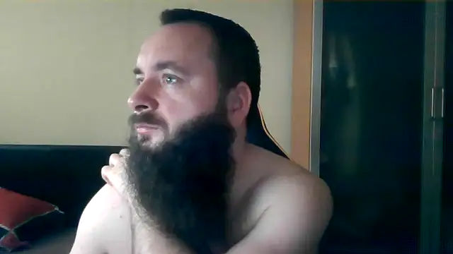 LondonMan1988 online show from February 19, 10:34 am