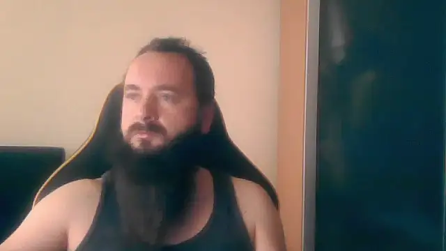 Snapshot of LondonMan1988 chatting on October 23, 8:07 am LondonMan1988 online show from October 23, 8:07 am