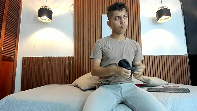 David niet online show from October 14, 5:42 pm