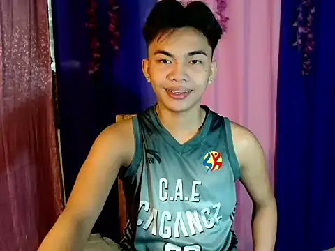 Snapshot of urguy_marco chatting on September 26, 12:19 am urguy marco online show from September 26, 12:19 am