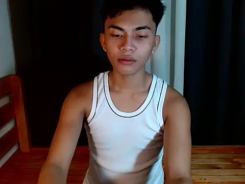 Snapshot of urguy_marco chatting on September 24, 11:08 am urguy marco online show from September 24, 11:08 am