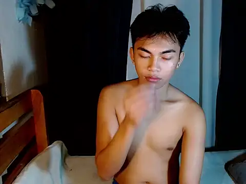 Snapshot of urguy_marco chatting on September 16, 9:54 am urguy marco online show from September 16, 9:54 am