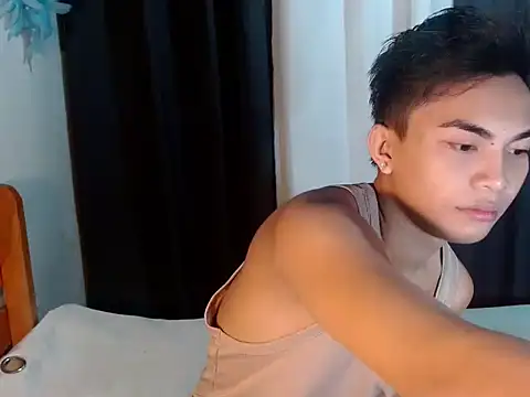 Snapshot of urguy_marco chatting on September 14, 9:33 am urguy marco online show from September 14, 9:33 am