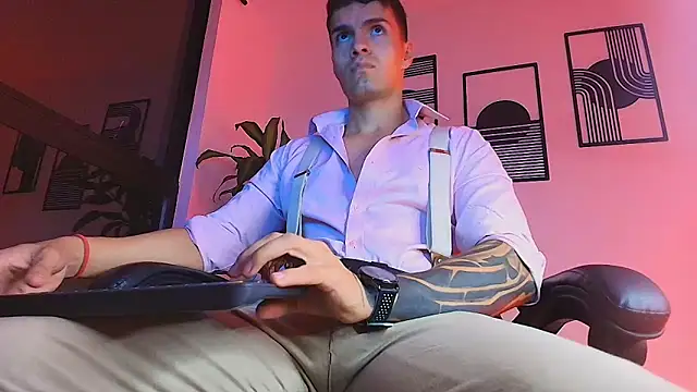ALPHA DOMINUS  online show from June 27, 4:04 am