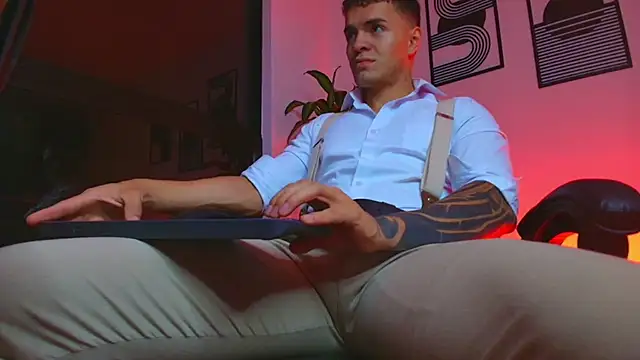 ALPHA DOMINUS  online show from April 30, 4:08 am