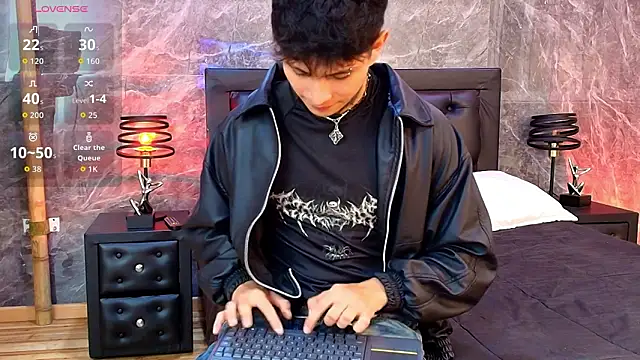 angell thomas online show from February 2, 3:38 am