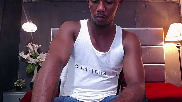 Snapshot of blackbignude chatting on October 10, 2:05 am blackbignude online show from October 10, 2:05 am