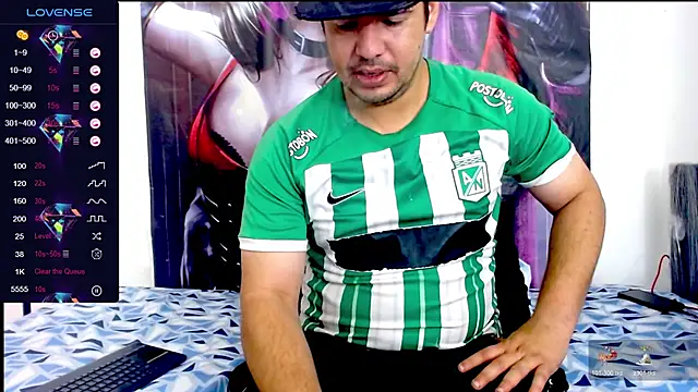 Snapshot of smith_hot29 chatting on October 24, 5:42 am smith hot29 online show from October 24, 5:42 am