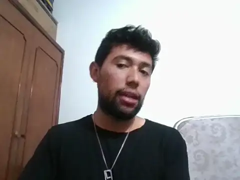 Snapshot of JGentleman chatting on October 12, 12:59 am JGentleman online show from October 12, 12:59 am