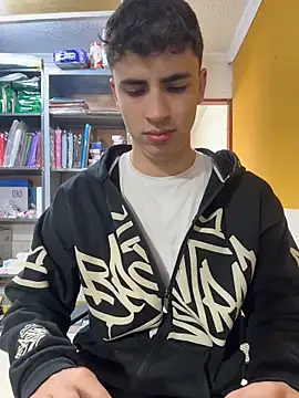 AdrianRinaldi online show from May 8, 3:45 pm