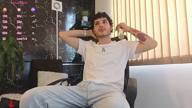 Rafael Mendezz online show from April 28, 8:13 pm