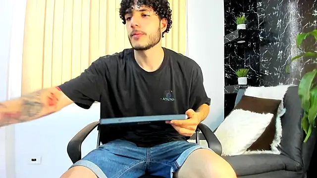 Rafael Mendezz online show from November 7, 8:56 pm