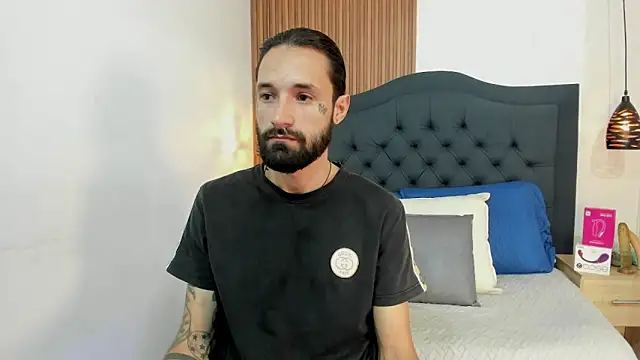 Hisoka 011 online show from April 21, 7:42 pm