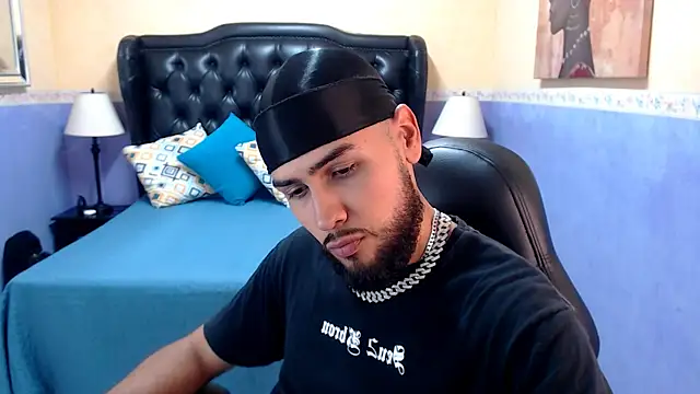 Snapshot of Marcus_Soler chatting on October 2, 4:33 pm Marcus Soler online show from October 2, 4:33 pm
