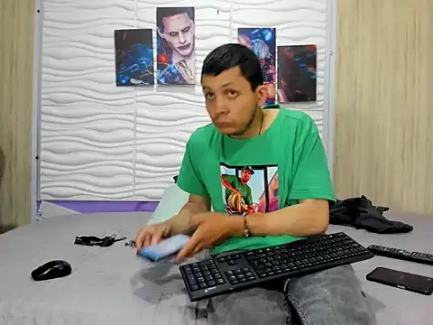 afroditoo online show from January 8, 11:32 pm