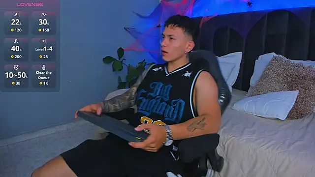 Thomas moon online show from October 21, 1:58 pm