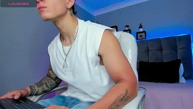 Thomas moon online show from April 26, 2:36 pm