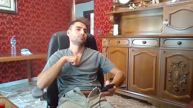 Snapshot of Torissimo92 chatting on October 17, 10:19 am Torissimo92 online show from October 17, 10:19 am