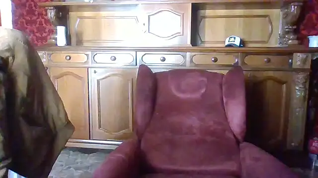 Snapshot of Torissimo92 chatting on October 10, 9:58 am Torissimo92 online show from October 10, 9:58 am