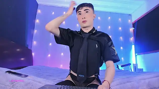 SebastianHilton online show from May 3, 6:43 pm