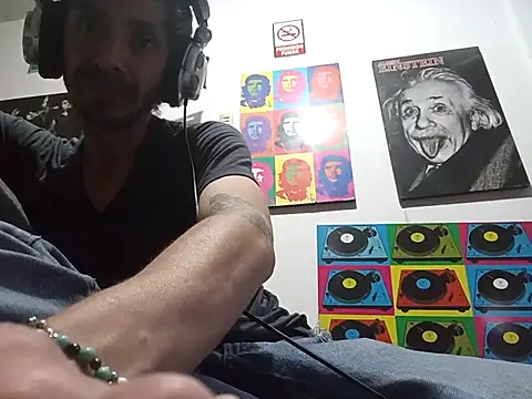 githot online show from November 29, 8:27 am