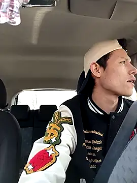 pajarics online show from March 21, 11:03 am