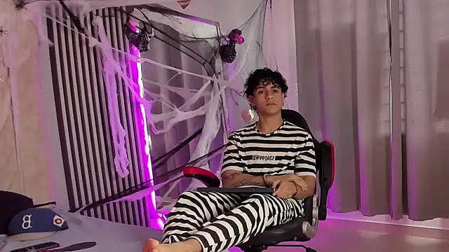 mikey banji online show from October 31, 12:52 pm