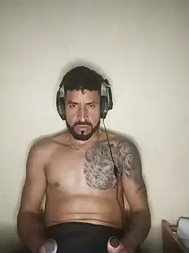 Snapshot of Alexsexygamer chatting on October 19, 1:43 am Alexsexygamer online show from October 19, 1:43 am